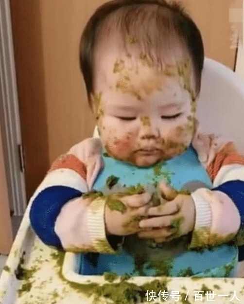 爸爸|妈妈让爸爸给宝宝喂饭,没想到却看到这样一幕,妈妈要被气炸了