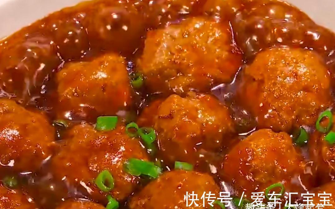 好吃|秋天吃莲藕最养人，教你做莲藕丸子，不油炸不加水，鲜香脆嫩好吃