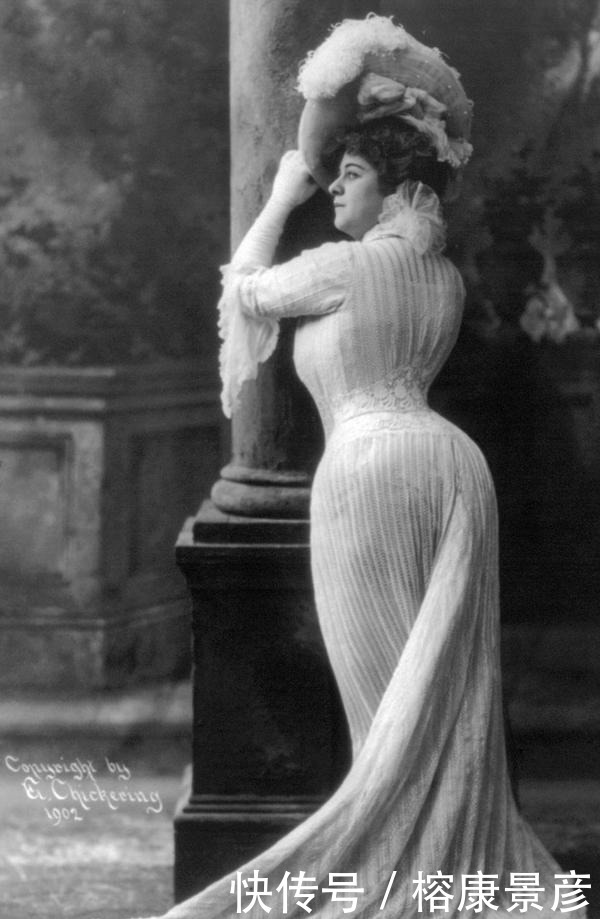 恬静|百年前女性老照片：西欧的妖娆，俄国的恬静，中国的纯真