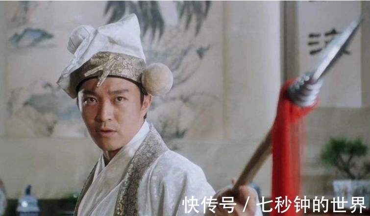 寡妇@秀才出一上联:白费两下工夫,有枪无门,寡妇的下联让他恍然大悟