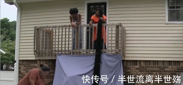 女性|头发最长的女性，出门头发都要装包里，洗一次头要几瓶洗发水