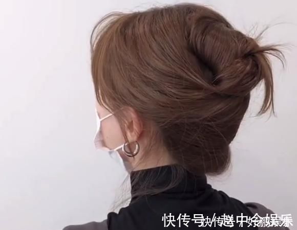 编发 女孩编了款韩式发型后,气质神似韩国女星,女生:一看就会一编就废