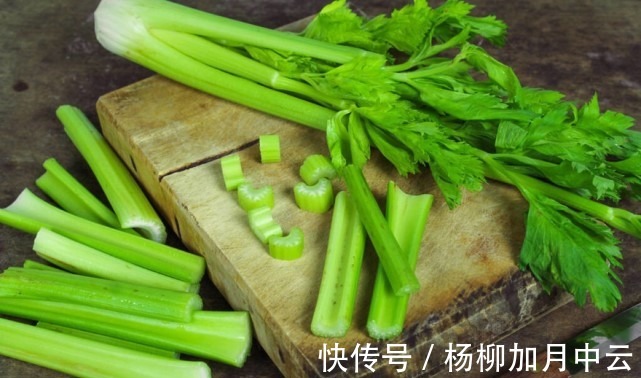 心脑血管疾病|散步可以降血脂吗医生多吃3种食物,或比散步效果要好