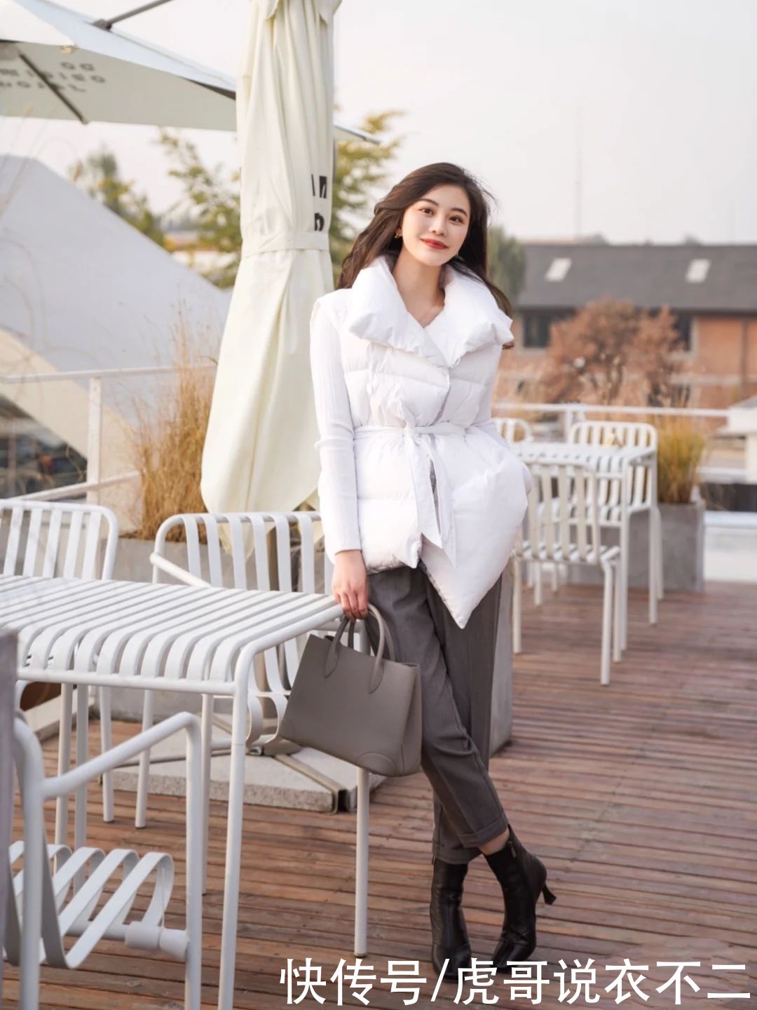 选对颜色,羽绒服也有高颜值,这3种色系优雅又保暖