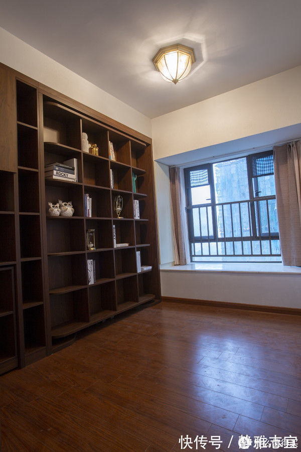 阳台上|碧桂园144平现代风改造，简单自然，装扮出一个年轻时尚的空间！