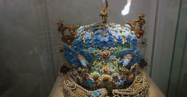 妇女|古代妇女用的钿子,奢华又时尚,来欣赏下皇室的贵气