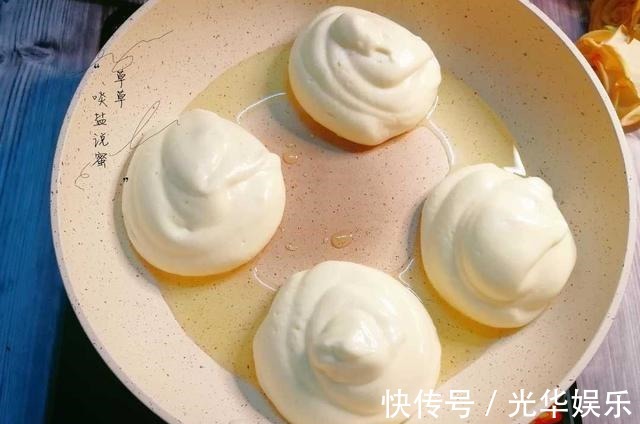 做什么蛋糕?蛋奶酥比蛋糕更容易上手,而且口味更香酥