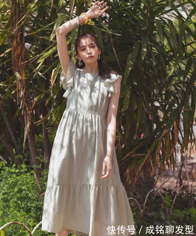 连衣裙|宫田聪子不愧为日本人气模特,从配色到款型搭配,满满都是高级感