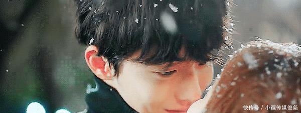 军婚|军婚文:她陪朋友相亲,却被高冷军官一见钟情,隔天牵回家见家长