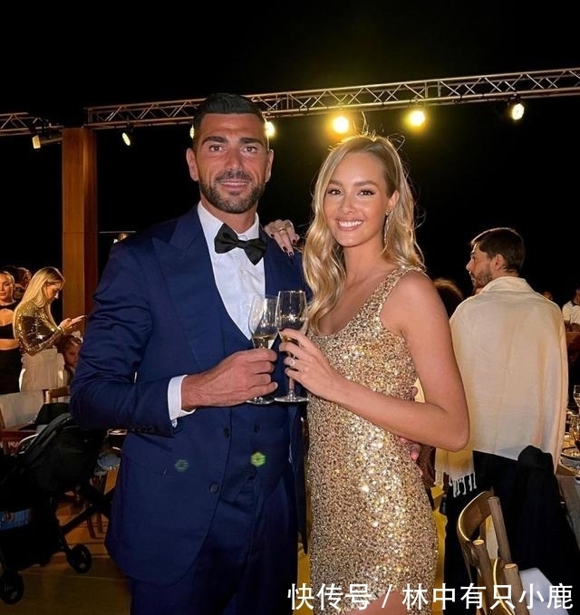 佩莱|瓦尔加晒2022年最新靓照!她和佩莱,留给中超球迷一段美好的记忆