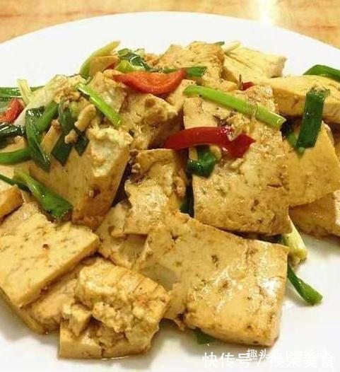 吃到你停不下来的好吃，农家豆腐美味独特，营养又健康