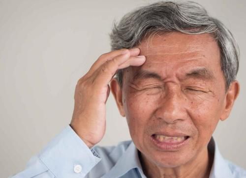 起床|起床时,身体出现3种“表现”,或是中风的前兆,尽快就医才好