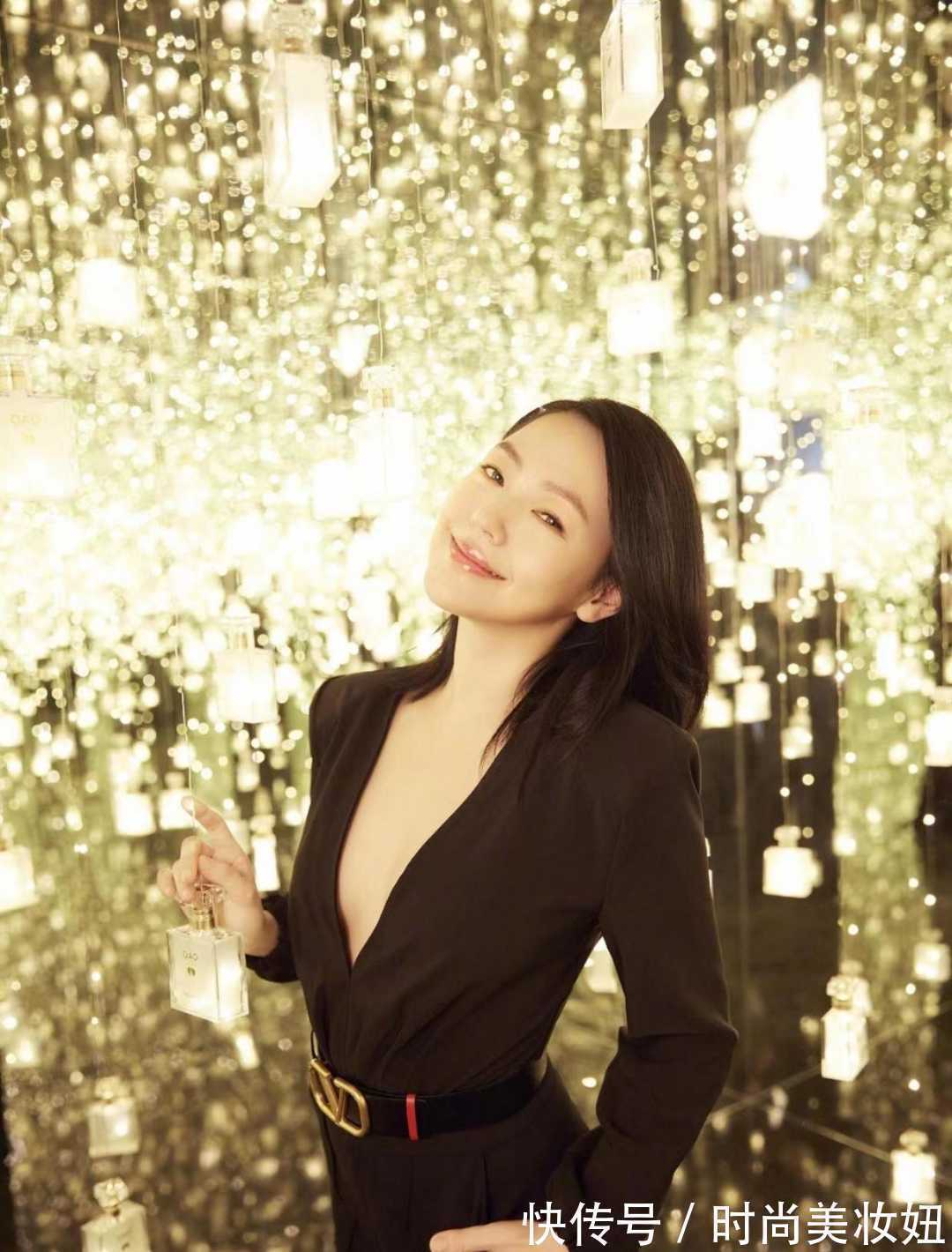 连体裤|小S身材比例太完美了,深V连体裤穿出1米7视觉感,气场无敌