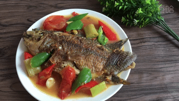 它是鱼腥的“克星”，做鱼的时候加上它，鱼肉更鲜嫩，一点都不腥