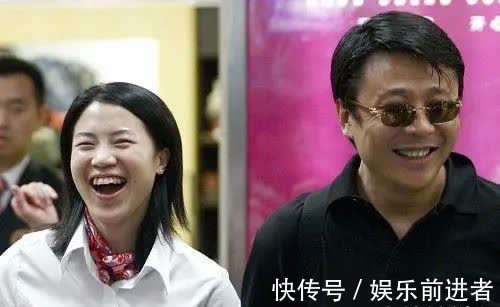 澡堂|王楠从澡堂出来,郭斌对刘国梁说:这是王楠吗?咋跟电视里不一样