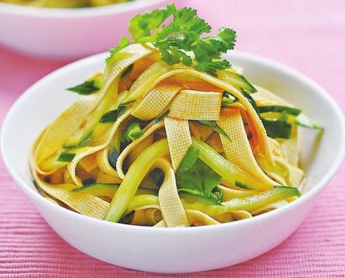 花几块钱做一盘爽口开胃菜,5分钟就上桌,简单、好吃、开胃