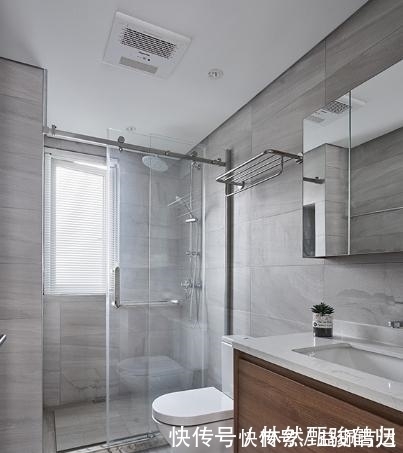 淋浴间|装修过2次才知道，卫生间做一个拉槽，四面走水贼快，还上档次！