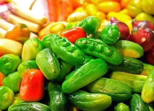  确实|对于老百姓来说，这4款零食确实是“天价”，人们想吃却舍不得买