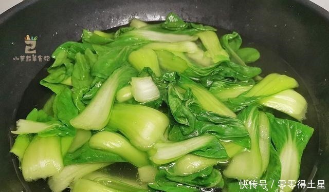 绿叶菜|蔬菜中的“钙王”，天热要多吃，先焯后炒，低脂爽口，营养好吸收！