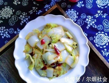 大白菜|炒大白菜，别直接下锅炒，多加1个步骤，白菜鲜嫩不出水，鲜味足
