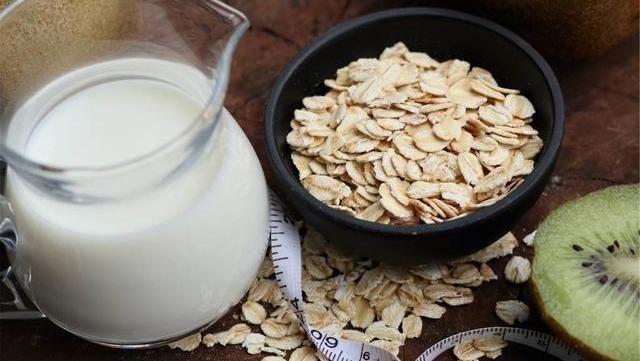 高血压的“元凶”被发现,并非食盐,而是它,忍住就是硬道理