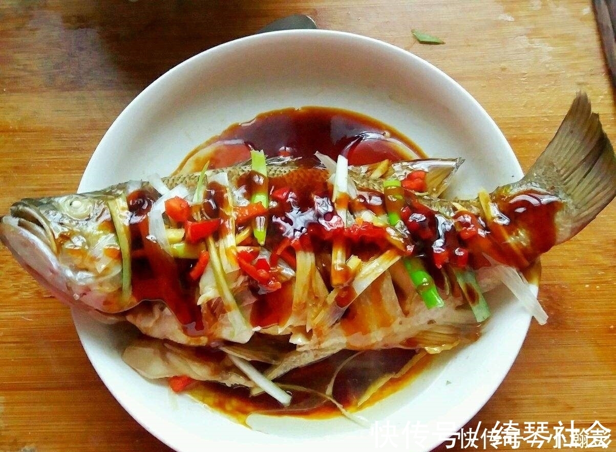 看到此鱼,多贵都要买,有条件多给孩子吃,补脑益智孩子视力好!