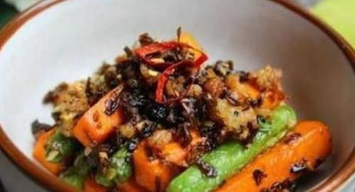  豆角|美食优选：茶树菇烧排骨，芽菜萝卜条，五花肉爆炒花菜，家常辣子鸡丁