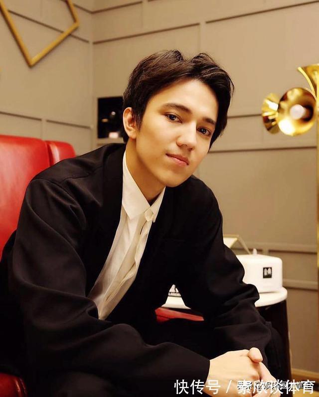 從國(guó)寶級(jí)歌手到一天吃不上飯,迪瑪希的故事遠(yuǎn)比你想象的令人崩潰