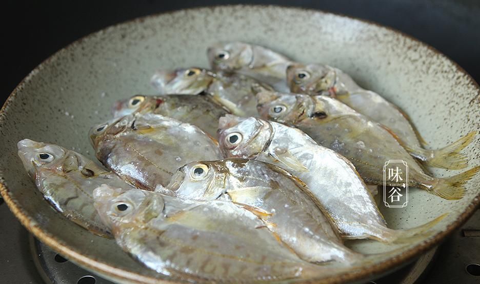 秋天遇到此鱼别手软,纯野生非人工养殖,鲜嫩好吃,40元一斤也值了