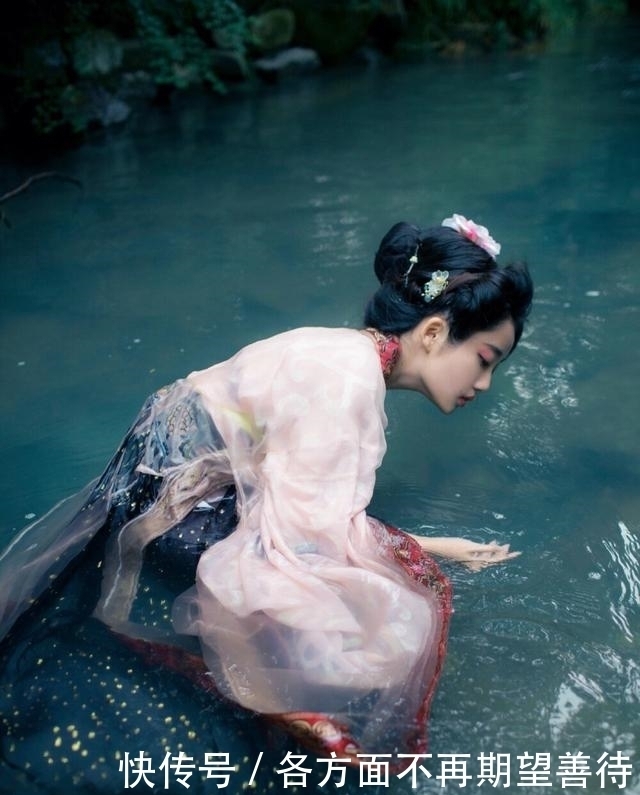  成就|纳兰的不眠夜，成就绝美词篇，你又为谁，在暗夜里徘徊又徘徊