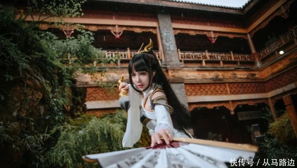 壁纸|2020.11.7王者荣耀：上官婉儿cosplay壁纸！