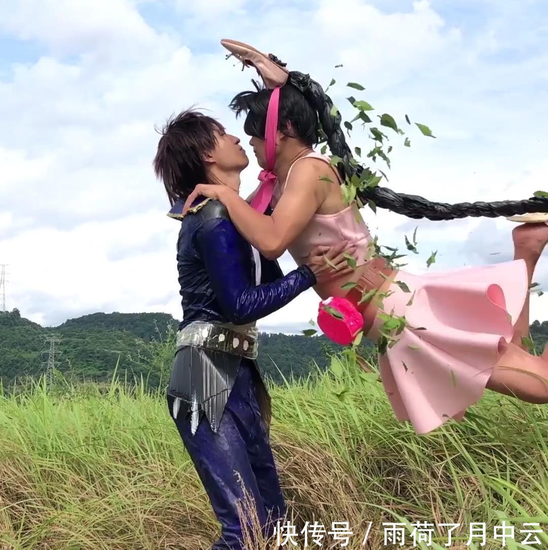 小舞姐|小舞顶着高跟鞋,唐三拎起纸片锤,《斗罗大陆》沙雕剧你看了吗!