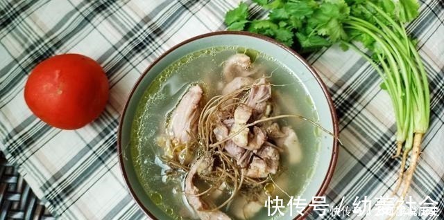 比五指毛桃还香的煲汤材料见过吗城里人不解这草头也能煲汤