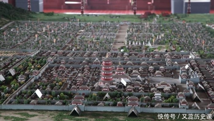 误以为|历史上有哪些被人误以为是假历史的事件呢？太过诡异！