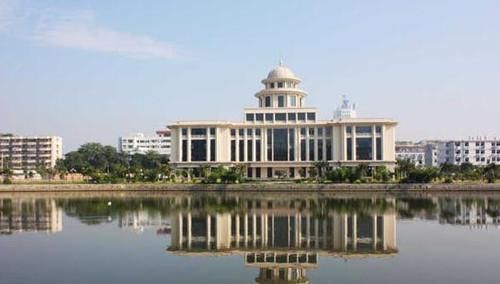 儿子|96岁老人将2000亿资产捐给国家，不为后代留一分钱，儿子打工为生