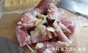 家常排骨菜谱，咸蛋黄排骨，做法简单，美味营养，吃不够