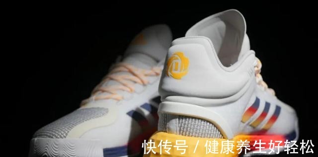 rose4 4大科技加持单只才348克这就是阿迪顶级实战鞋的能力吗!