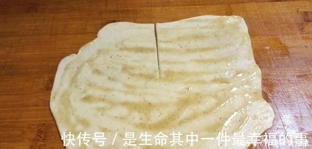 保鲜膜|奶奶用了一辈子的烙饼做法,外酥里软,凉了不硬,比外面卖的好吃