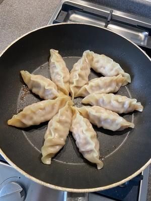 好吃快捷的煎饺（任意饺子可做）