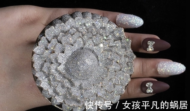 苏拉特 闪瞎眼!印度珠宝商设计超奢华钻戒,上面竟镶满12638颗钻石