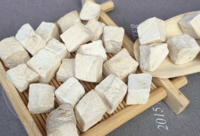 乳腺|女人患乳腺增生,“不治”会怎样水里泡它常喝,肿块渐渐消失