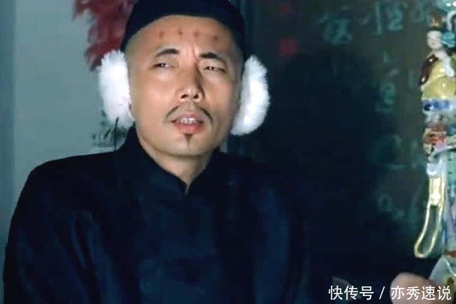 地主$唐伯虎写了一副粗俗不堪的春联,地主却喜欢得不得了