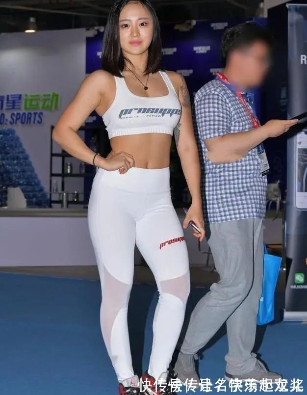 利落 优雅从容的打底裤,展现女性柔美气质,展现个性潮流