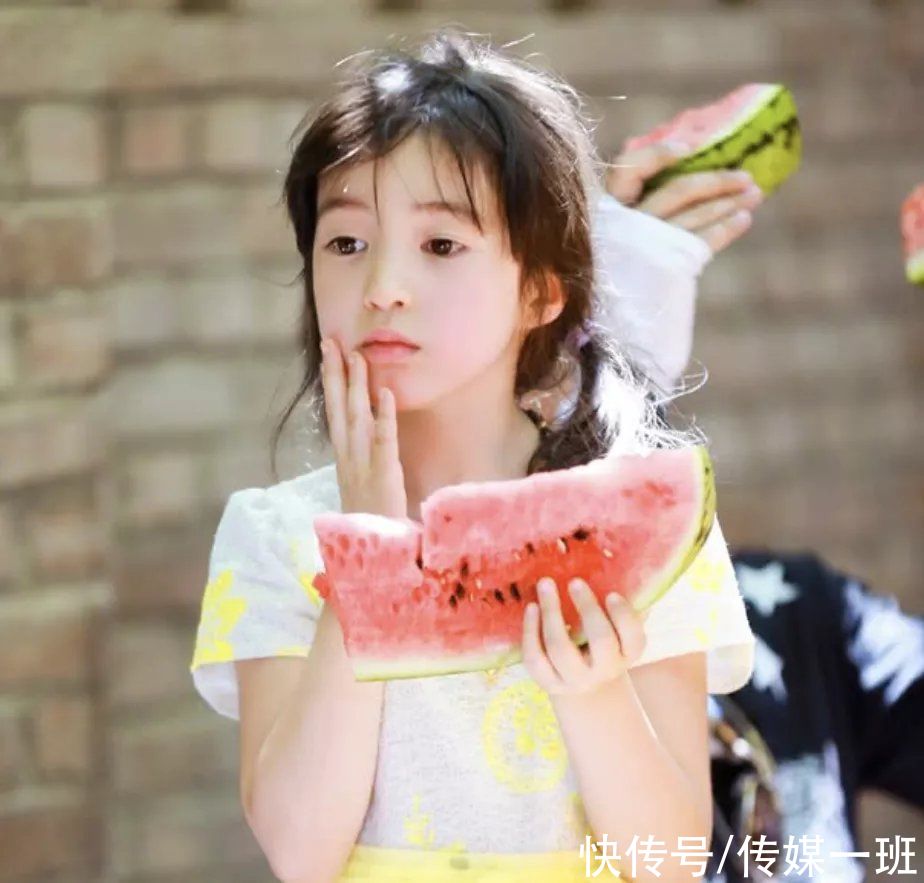 《爸爸去哪儿》女娃变化:Grace姐姐变美了,王子珊的装扮随马蓉