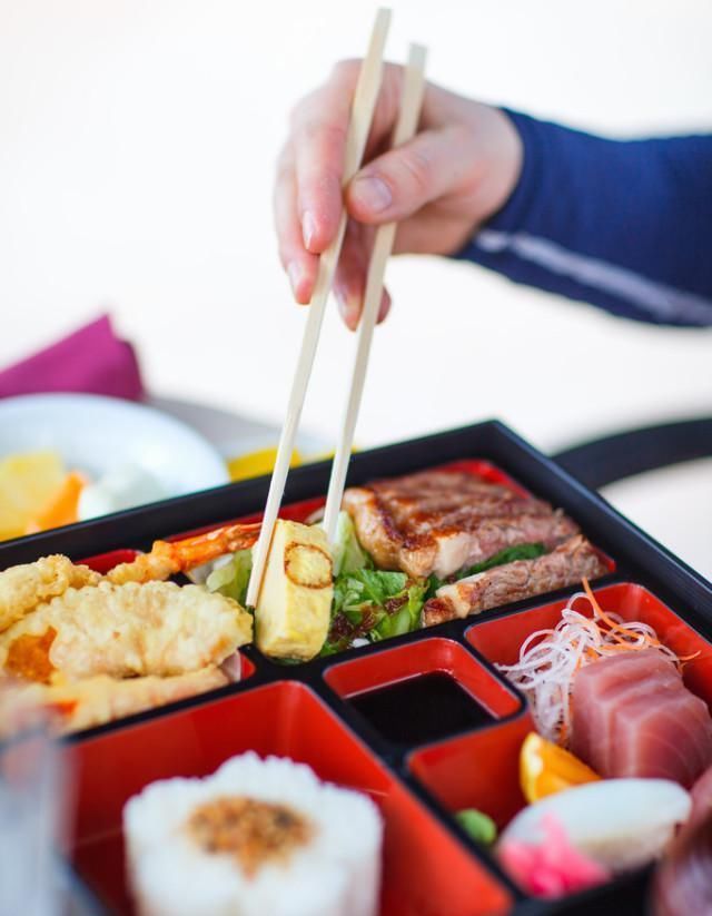 只能|看完之后才知道:日本叫便当,我们卖的只能叫盒饭