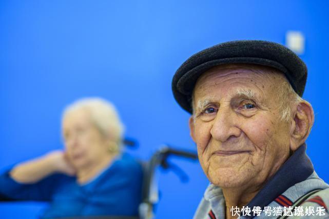 105歲老人的養(yǎng)生秘訣5個(gè)好習(xí)慣,做起來(lái)容易,能堅(jiān)持的卻沒(méi)幾個(gè)