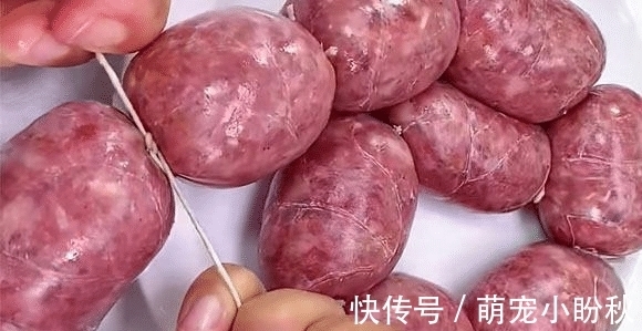 入秋后，嘴馋别忘做这个，一烫一晒，锅中再一煎，切片摆盘就能吃