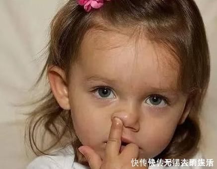 孩子|从小“挖鼻孔”的孩子,长大会怎么样医生直言逃不过两种结局
