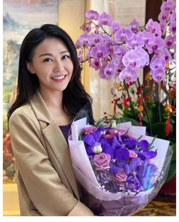 才女港星闪电退出演艺圈…改行当公务员！「铁饭碗月薪」曝光