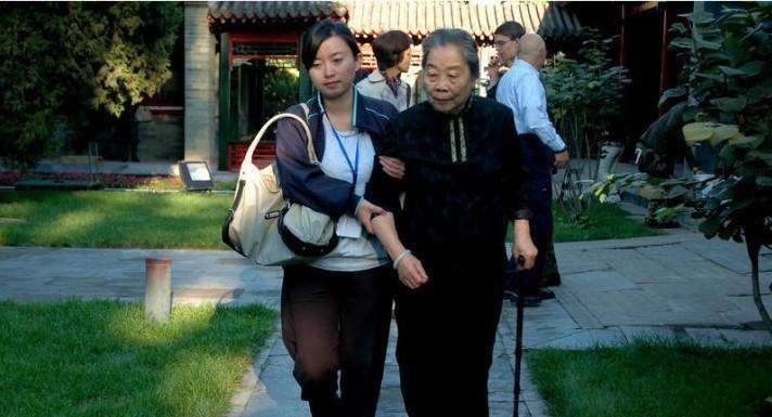 林洙$梁思成去世30年,第二任妻子218万卖掉林徽因嫁妆,令人哗然!